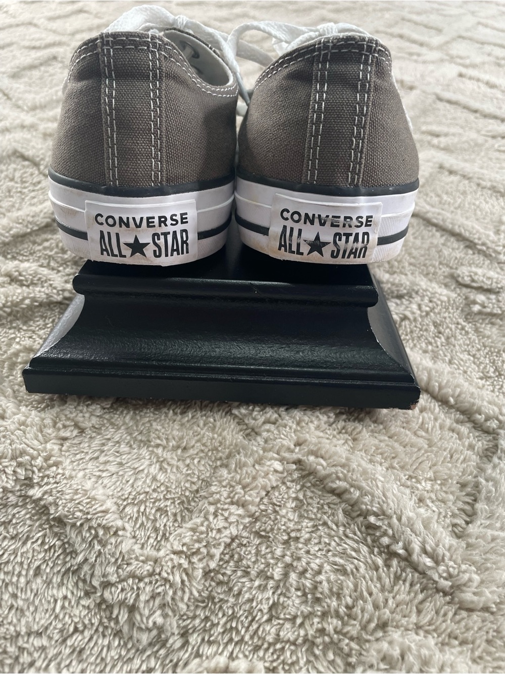 Converse' All Star Low Top Sneakers - Brown
Size M 7 or W 9 - Picture 7 of 10